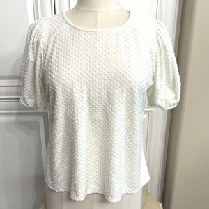 W5 Women’s Size Medium White Swiss Dot Puff Sleeve Pull-On Blouse Top Shirt